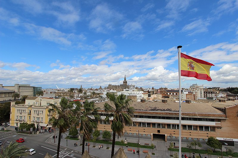 800px-Sevilla_(Spanien);_Panoramablick_a