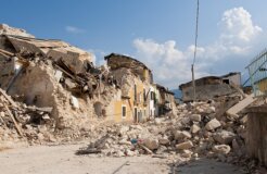earthquake-1665878_640