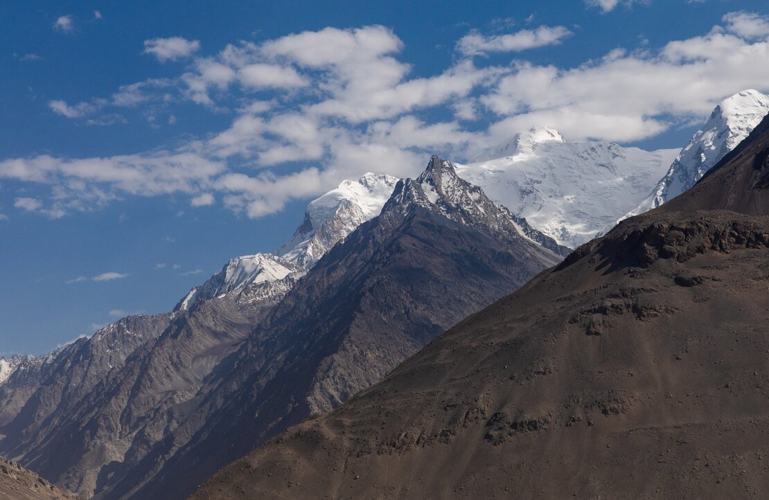Hindu_Kush_mountains_(30357238428) Hindu_Kush_mountains_(30357238428)