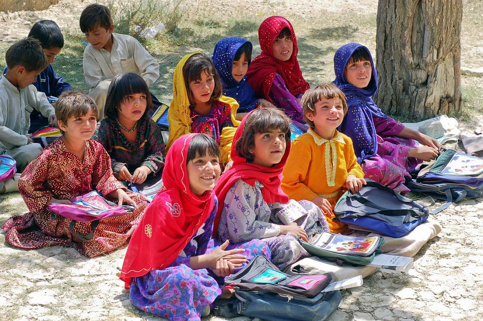 kinder_afghani