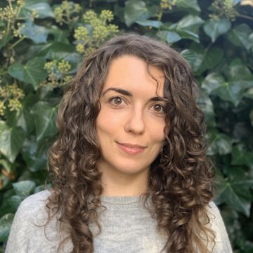 becca-warner-headshot-2-360x360